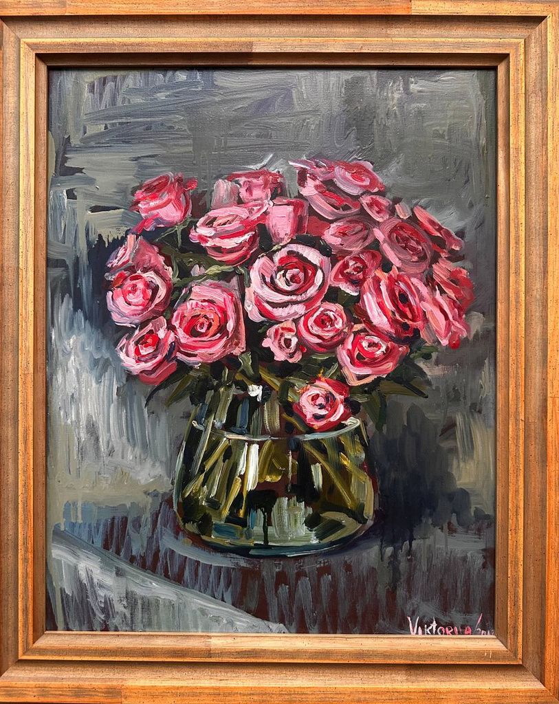 "Roses in a Vase" — oil painting on canvas of roses in a vase. Ukrainian artist Viktoriia Bezugla